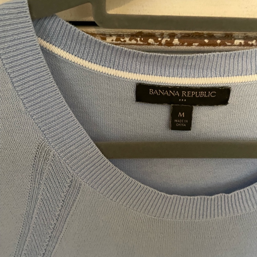 Banana republic fine gauge light sweater